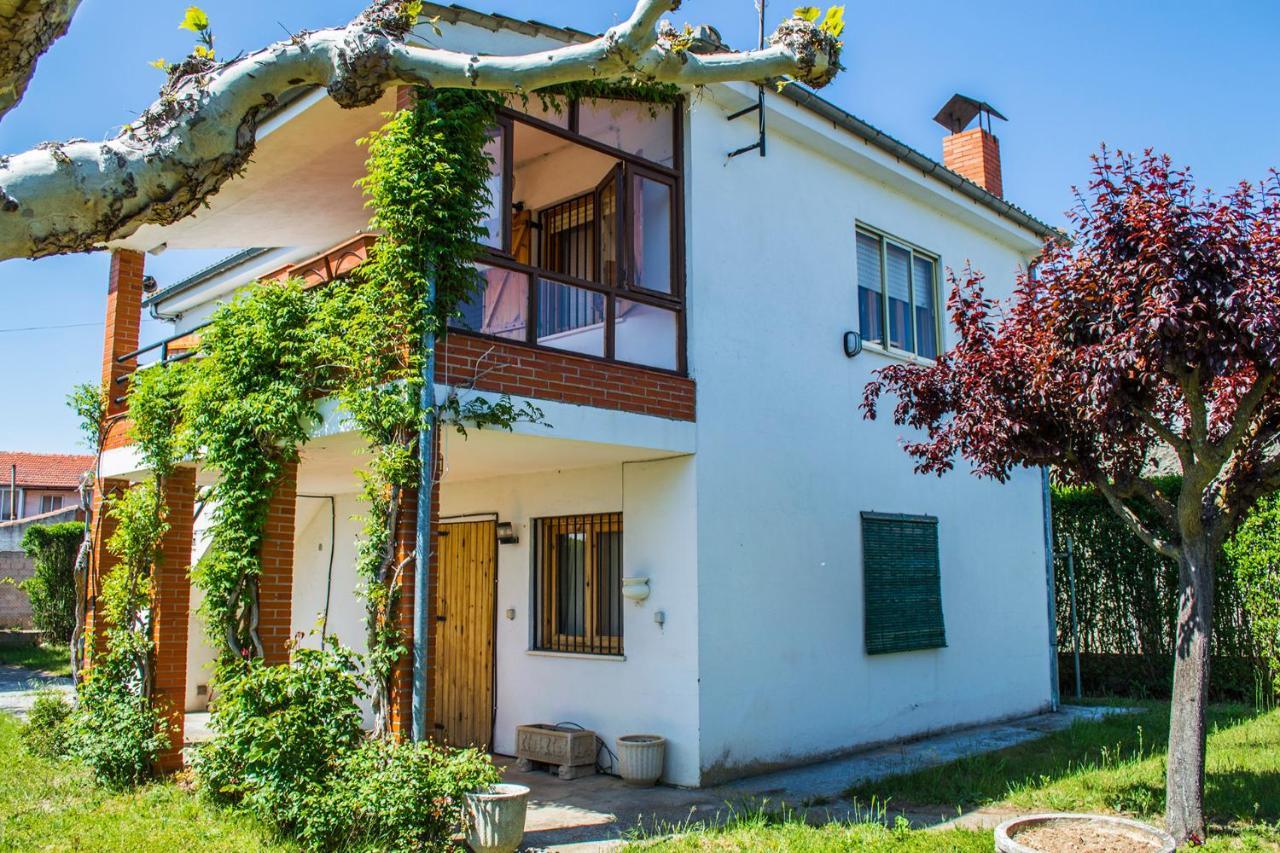 Chalet En El Orbigo La Bañeza Exteriör bild